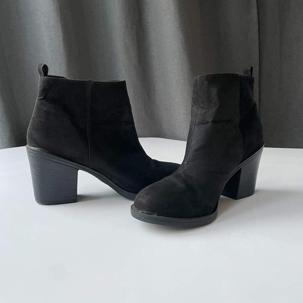Heeled Booties with Side Zipper - Size 5